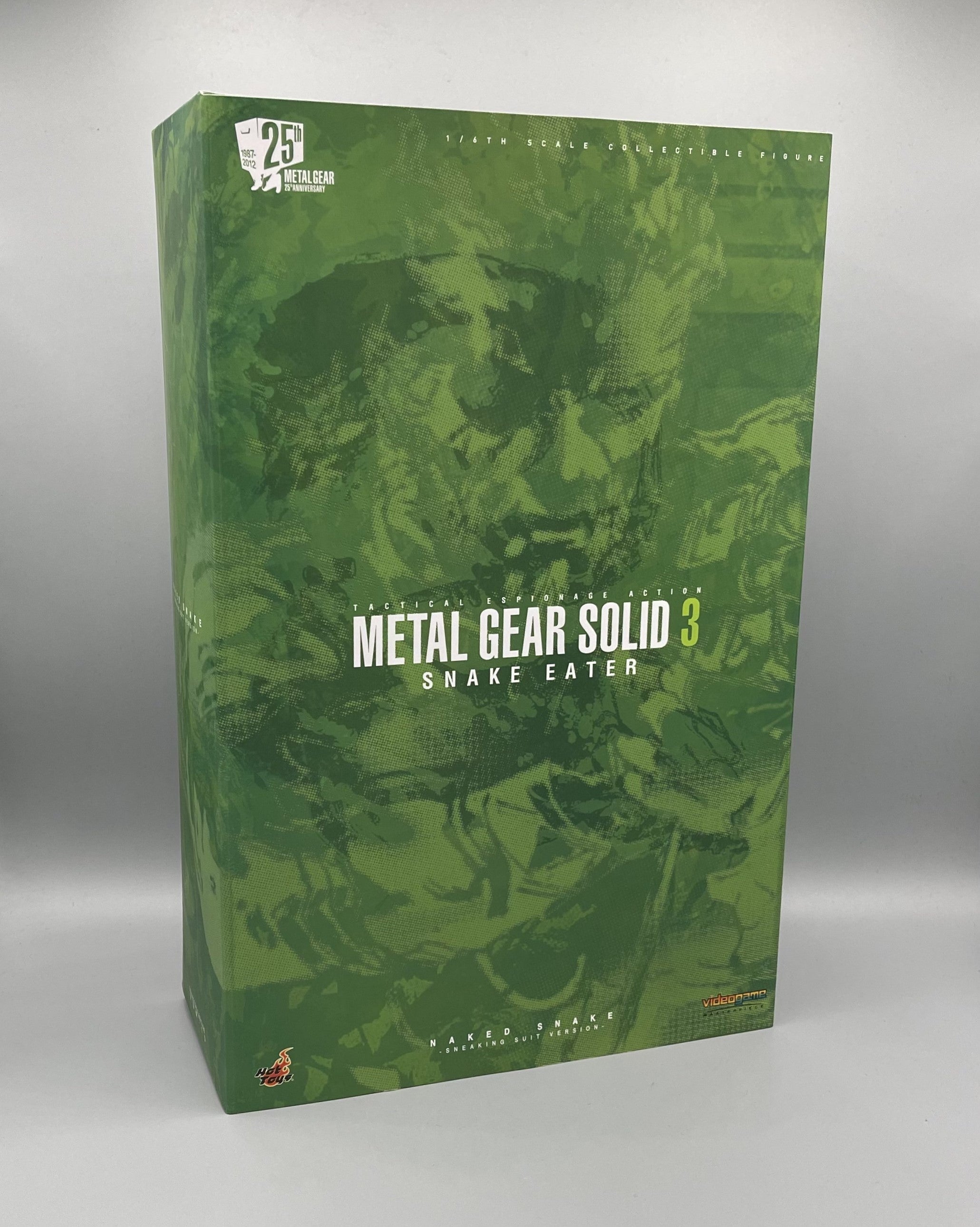 Hot Toys Videogame Masterpiece Metal Gear Solid 3 Naked Snake (Sneaking Suit Version) Action Figure