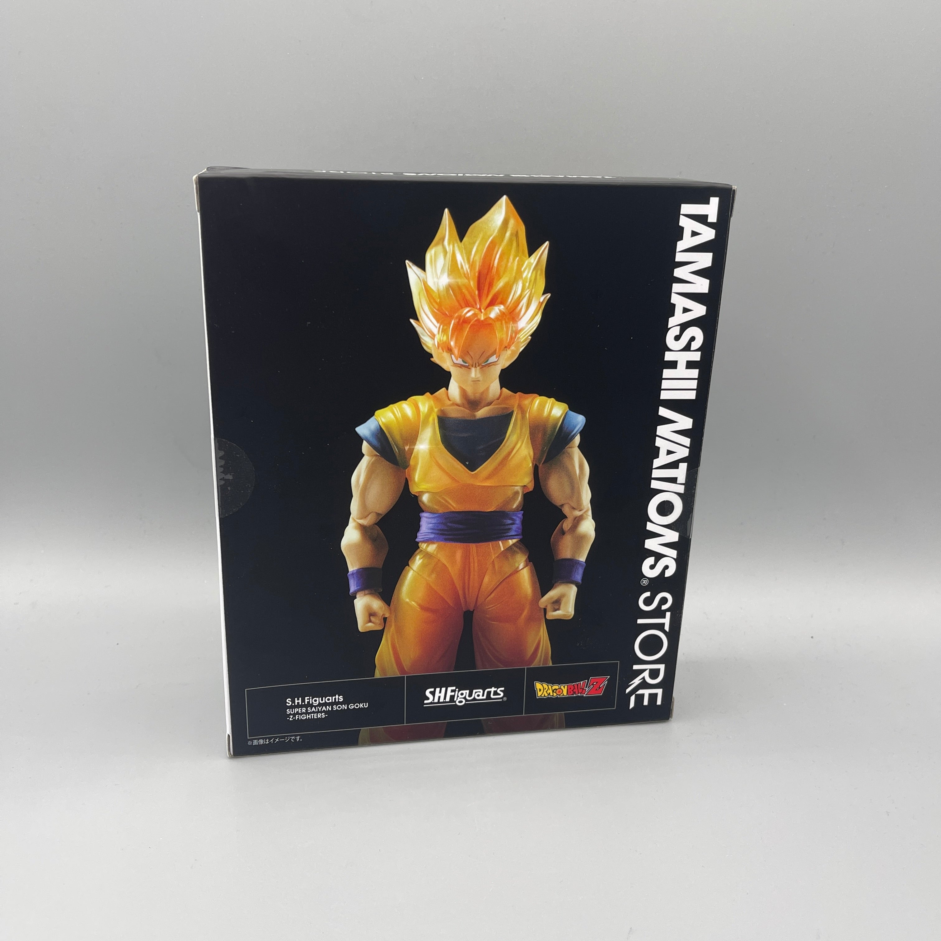 Bandai S.H. Figuarts Dragon Ball Z Super Saiyan Son Goku -Z Fighters- Action Figure